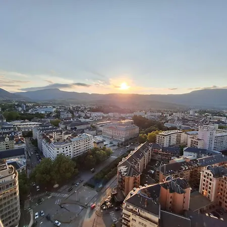 Sommet Centenaire Hyper-Centre Chambéry Exterior photo